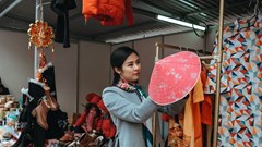 Những phiên chợ gọi Tết về giữa phố