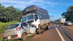 2 xe ô tô đối đầu, 3 người tử vong tại chỗ