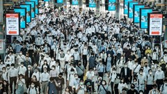 Nhật Bản: Vượt ngưỡng 10.000 ca Covid-19, chuyên gia cảnh báo khủng hoảng hệ thống y tế
