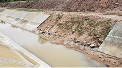 Công trình thủy lợi 3.000 tỉ đồng chưa bàn giao đã hỏng kênh chính