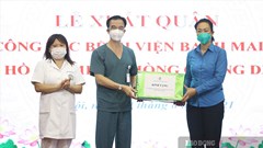 200 y bác sĩ Bệnh viện Bạch Mai vào Nam chống dịch COVID-19