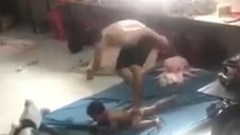 Công an điều tra vụ cha dượng bạo hành tàn nhẫn con riêng của vợ