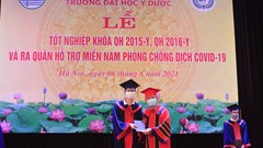 Nhận xong bằng tốt nghiệp, cử nhân ĐH Y dược lên đường vào Nam chống dịch