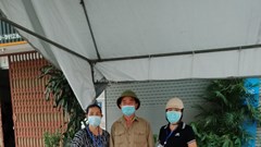 Hà Nội: Những suất cơm miễn phí ấm lòng mùa dịch