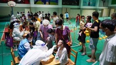 Trung Quốc kỷ luật nhiều quan chức vì phản ứng chậm trong đợt dịch Covid-19 mới