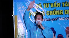 Nguyễn Phi Hùng, Đàm Vĩnh Hưng và nhiều văn nghệ sĩ biểu diễn phục vụ tại khu cách ly, bệnh viện dã chiến TP.HCM