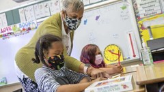 California (Mỹ): Tiêm chủng hoặc đối mặt với kiểm tra Covid-19 hằng tuần