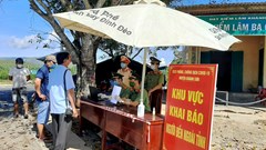 Căng mình trực chốt phòng chống dịch