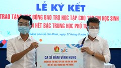 Đàm Vĩnh Hưng nhận bảo trợ học tập cho 100 học sinh hoàn cảnh khó khăn do Covid-19