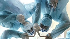 Phòng chống Covid-19 và “mục tiêu kép” về văn hóa