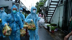 “Nàng du ca” với chiến dịch “Người Việt thương nhau”