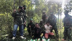 Bắt giữ 2 người vận chuyển 46 kg ma tuý đá từ Lào