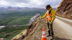 Băng tan gây lở đất, Công viên Quốc gia Denali phải đóng cửa
