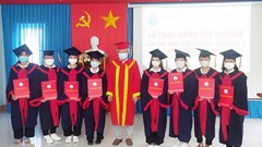 Nhận bằng tốt nghiệp buổi sáng, tối lên đường vào TP.Hồ Chí Minh chống dịch