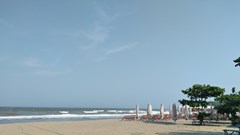 Sầm Sơn cấm tắm biển, chơi Golf từ trưa 26.8