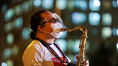 Đêm nhạc đặc biệt Nối vòng tay lớn: Đất nước đồng lòng, vượt qua Covid