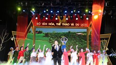 Chương trình nghệ thuật "Những mùa thu lịch sử" : Hào hùng, lắng đọng