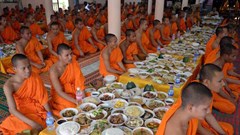 Campuchia cho phép tổ chức lễ Pchum Ben truyền thống