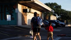 Mỹ có thể sớm cấp phép tiêm vắcxin Pfizer cho trẻ từ 5-11 tuổi