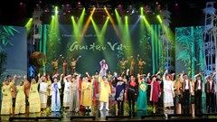 Nghệ thuật đã thắp lên ngọn lửa bằng những que diêm bé nhỏ