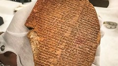 Mỹ trao trả Iraq phiến đất sét 3.500 năm khắc sử thi Gilgamesh