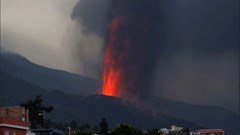 Núi lửa ở Tây Ban Nha phun trào đợt mới