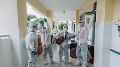 Là nghệ sĩ không góp sức cho thành phố lúc này thì đóng góp lúc nào