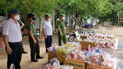 Quảng Bình: Giúp đỡ đoàn người đi xe máy về quê từ các tỉnh, thành phía Nam