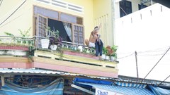 Nam thanh niên ngáo đá, nhiễm HIV gây náo loạn khu chợ ở Quảng Nam