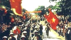 Lắng đọng cảm xúc về ngày Giải phóng Thủ đô