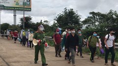 Thế này liệu đến Tết có về đến nhà?