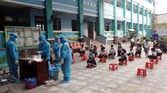 Nhiều địa phương cho học sinh trở lại trường từ đầu tháng 11