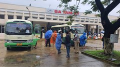 Hỗ trợ gần 600 hành khách bị kẹt tại Quảng Nam, Quảng Ngãi