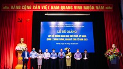 Bế giảng lớp Bồi dưỡng nâng cao kiến thức, kỹ năng quản lý hành chính, quản lý kinh tế năm 2021