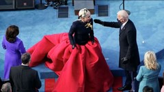 Lady Gaga từng mặc áo chống đạn trong lễ nhậm chức của Tổng thống Joe Biden