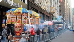 Du khách tới New York tăng mạnh dịp nghỉ lễ cuối năm