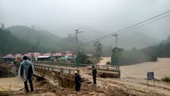 Sạt lở bủa vây, cô lập hàng nghìn người dân ở miền núi Quảng Nam