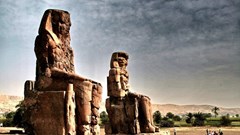 Bí ẩn phía sau những pho tượng khổng lồ "biết hát" vào lúc bình minh