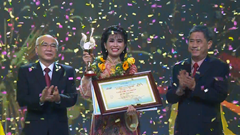 Lê Thị Diệu Hiền đoạt "Chuông vàng vọng cổ" 2021