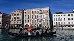 Ý dừng tiếp nhận du khách từ Singapore và Brunei