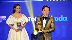 "Bố già" tiếp tục nhận cúp giải thưởng Ngôi Sao Xanh