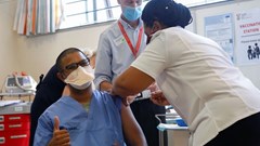 Chuyên gia Nam Phi: Nguy cơ bệnh nhân mắc Omicron phải nhập viện thấp hơn Delta