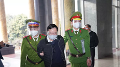 Xét xử vụ bằng giả Đại học Đông Đô: Tòa triệu tập 30 người liên quan, 200 người làm chứng