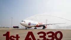Vietjet đón tàu bay thân rộng A330 đầu tiên, chúc mừng mùa Giáng sinh 2021