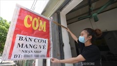 Các quận "nguy cơ cao" của Hà Nội đồng loạt dừng bán hàng ăn, uống tại chỗ