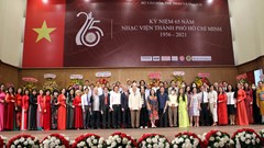 Nhạc viện TP.HCM đón nhận Cờ thi đua Chính phủ