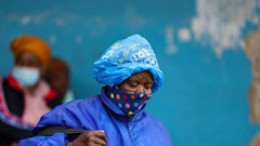 Nam Phi thu hồi quyết địch bỏ cách ly đối với những người không có triệu chứng của Covid-19