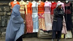 Taliban lệnh chủ cửa hàng quần áo cắt bỏ đầu mannequin