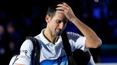 Úc tạm hoãn trục xuất Novak Djokovic