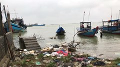 Cảnh báo ô nhiễm rác thải nhựa ở đầm phá Tam Giang - Cầu Hai